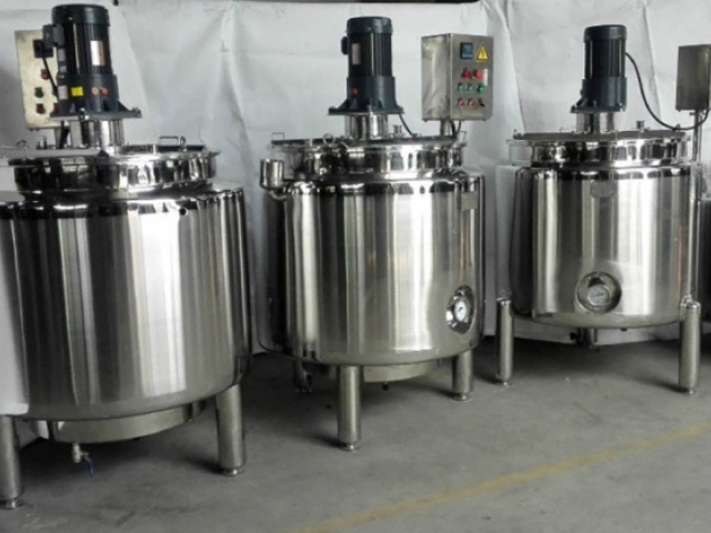 промышленный реактор для фармацевтической промышленности