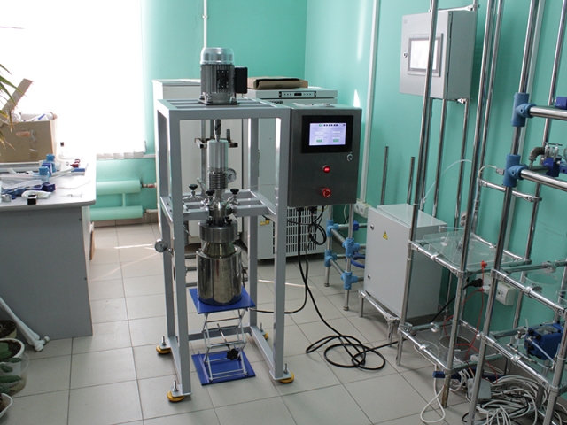 Реактор высокого давления для синтеза неорганических веществ