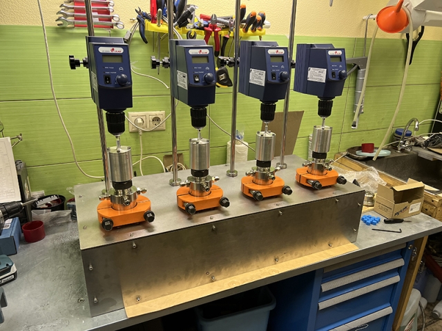 верхнеприводные лабораторные мешалки 